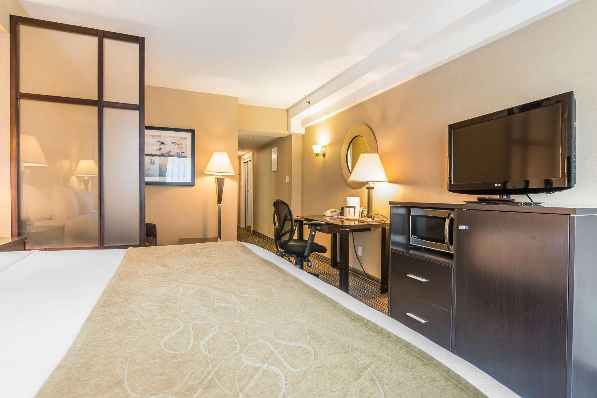Comfort Suites Downtown Montreal Exteriér fotografie