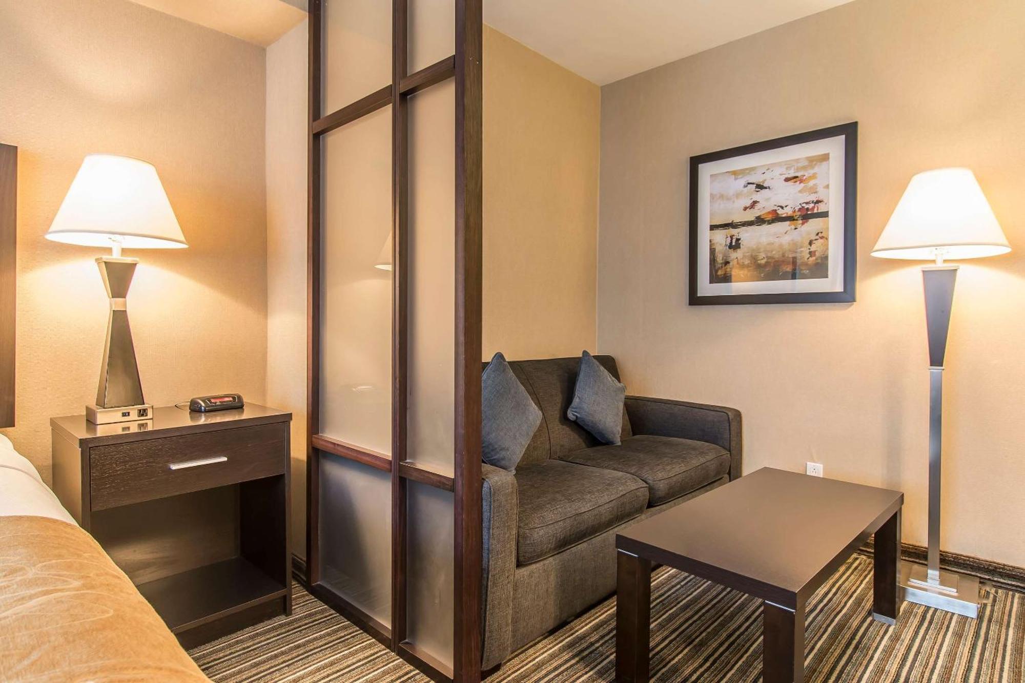 Comfort Suites Downtown Montreal Exteriér fotografie